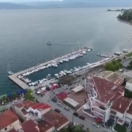 Silver Raches Maisonette & וילה