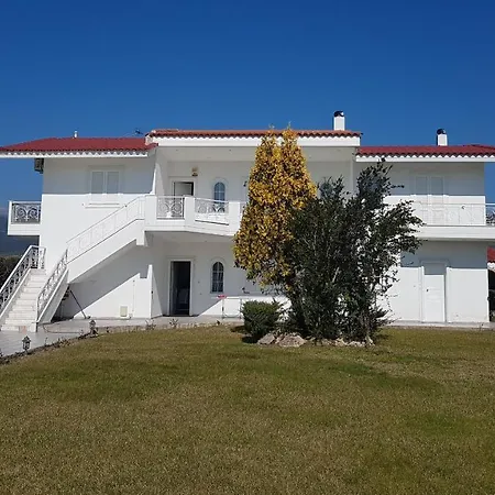 Silver Raches Maisonette &