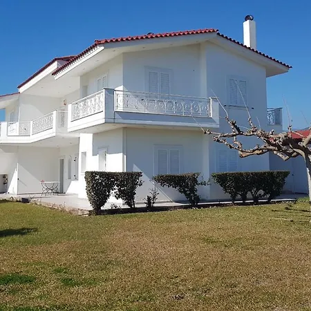 Silver Raches Maisonette &