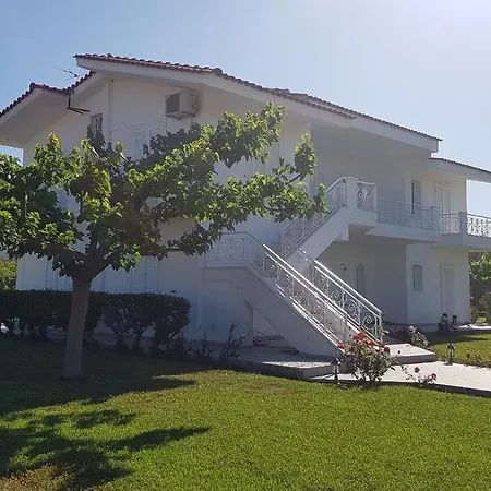 Silver Raches Maisonette & * Kouvéla