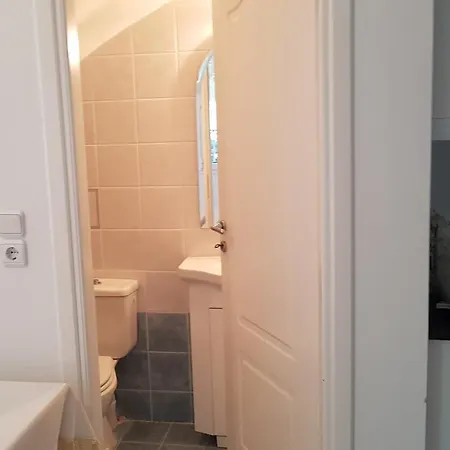 Silver Raches Maisonette & Kouvéla